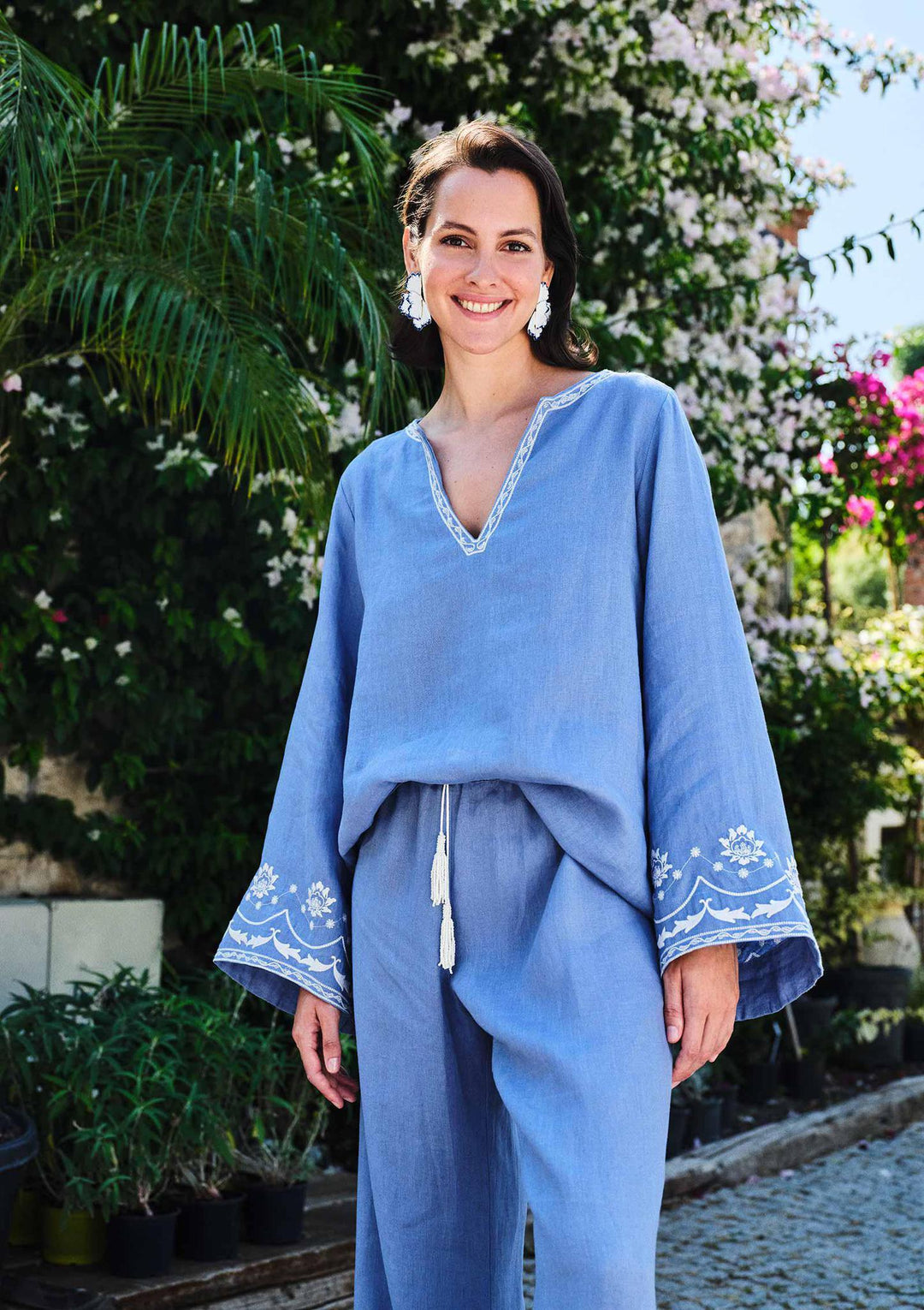 Bloom Embroidered Pants - Blue