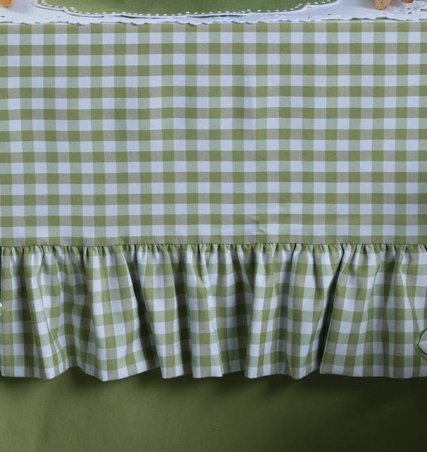 Seferî Plaid Tablecloth with Ruffeld Trim