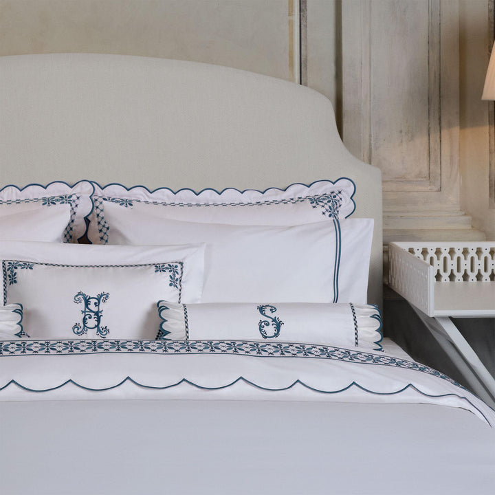 Seferî Flower Garden Standard Pillowcase - Blue