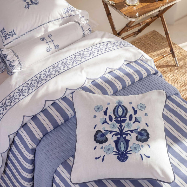 Seferî Caravan Decorative Cushion - White/Blue