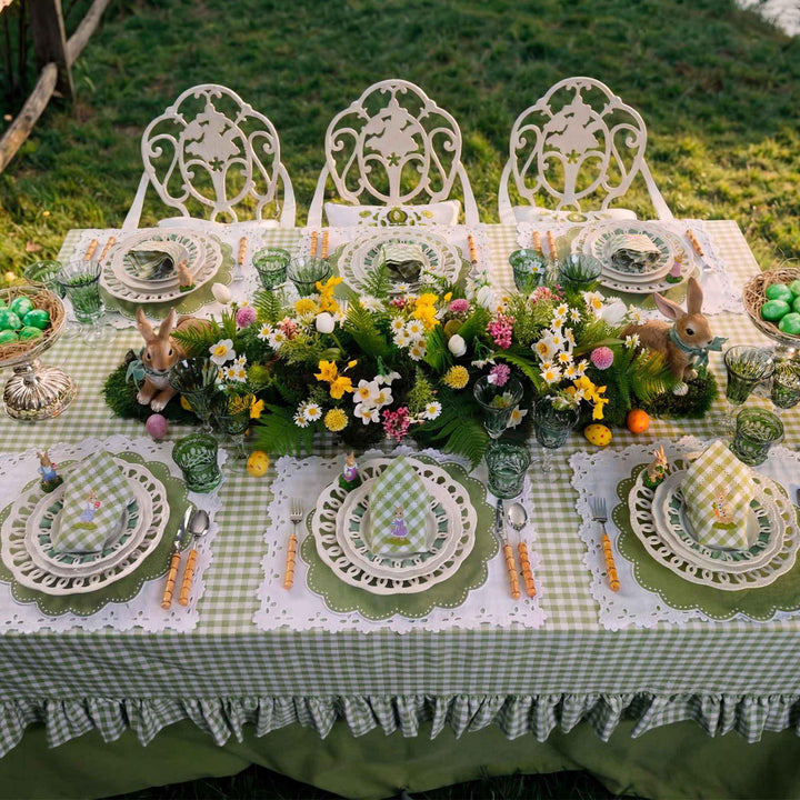 Seferî Plaid Tablecloth with Ruffeld Trim